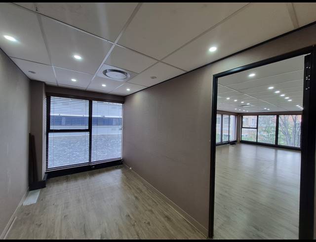 675M² OFFICE TO LET IN SANDTON CENTRAL